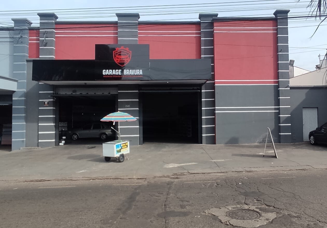 Garage Bravura